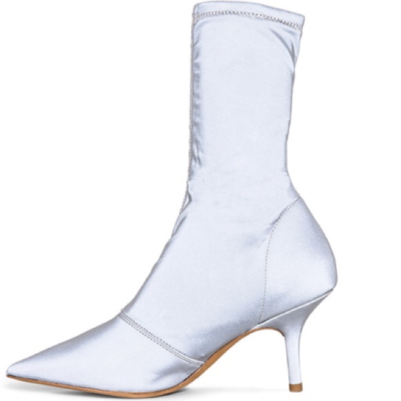 Yeezy Shoes - YEEZY Bootie season 7